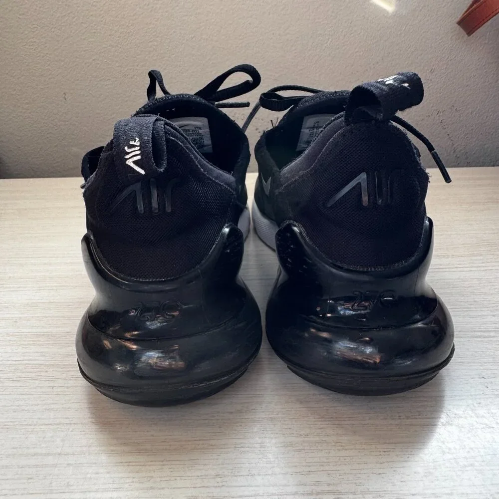 Nike Black and White Athletic Shoes - Picture 11 of 11